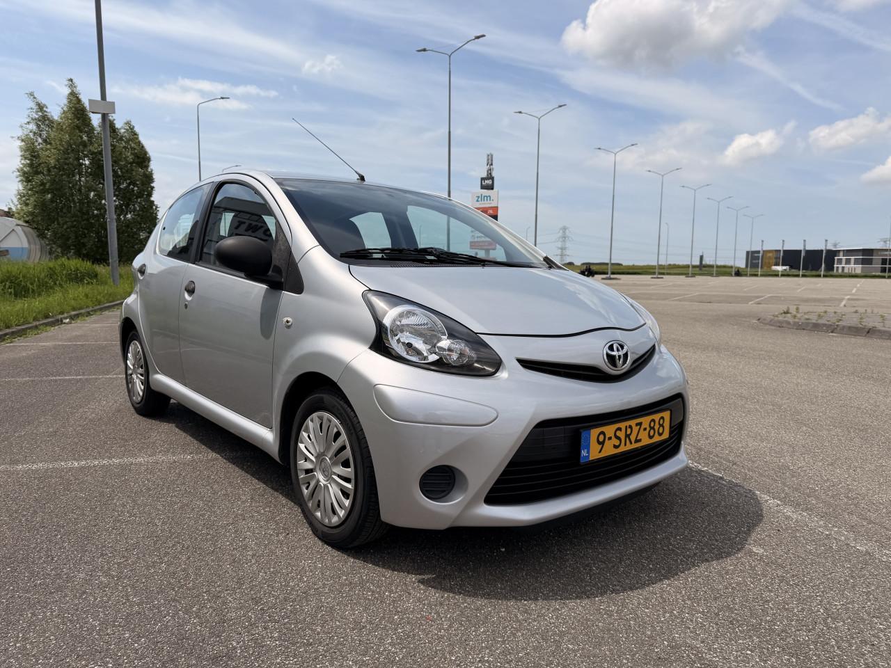 Toyota Aygo 1.0 VVT-i Comfort—Dealer onderhouden/Airco/APK