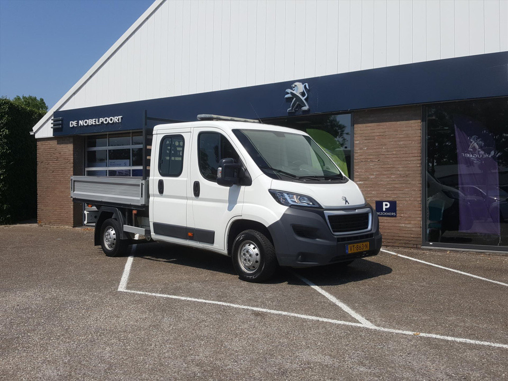 Peugeot Boxer chassisdubbelcabine 3500kg 2.2hdi-130pk dubbele cabine 7perso