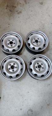 Setje originele Volkswagen T5/T6 stalen velgen