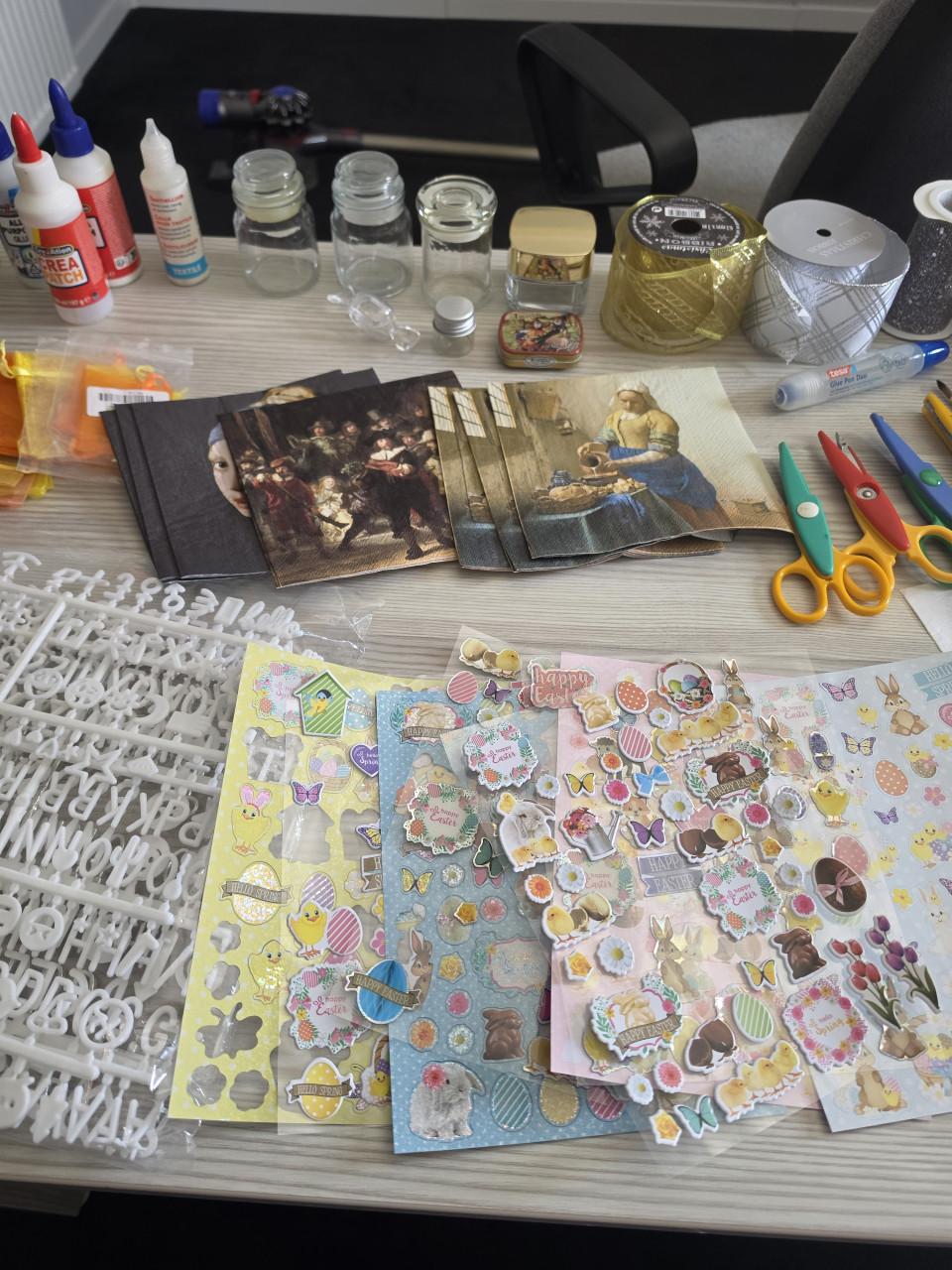 Veel Kunstbloemen enz!! voor hobby