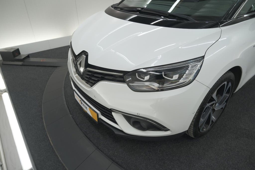 Renault Grand Scenic tce 140 bose | 7 zitplaatsen | trekhaak | camera | bos