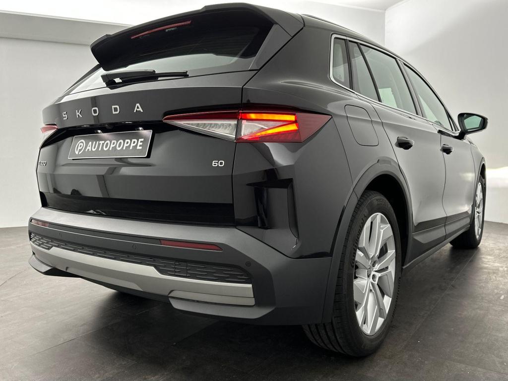 Skoda Elroq business edition elektromotor 150 kw / 204 pk suv