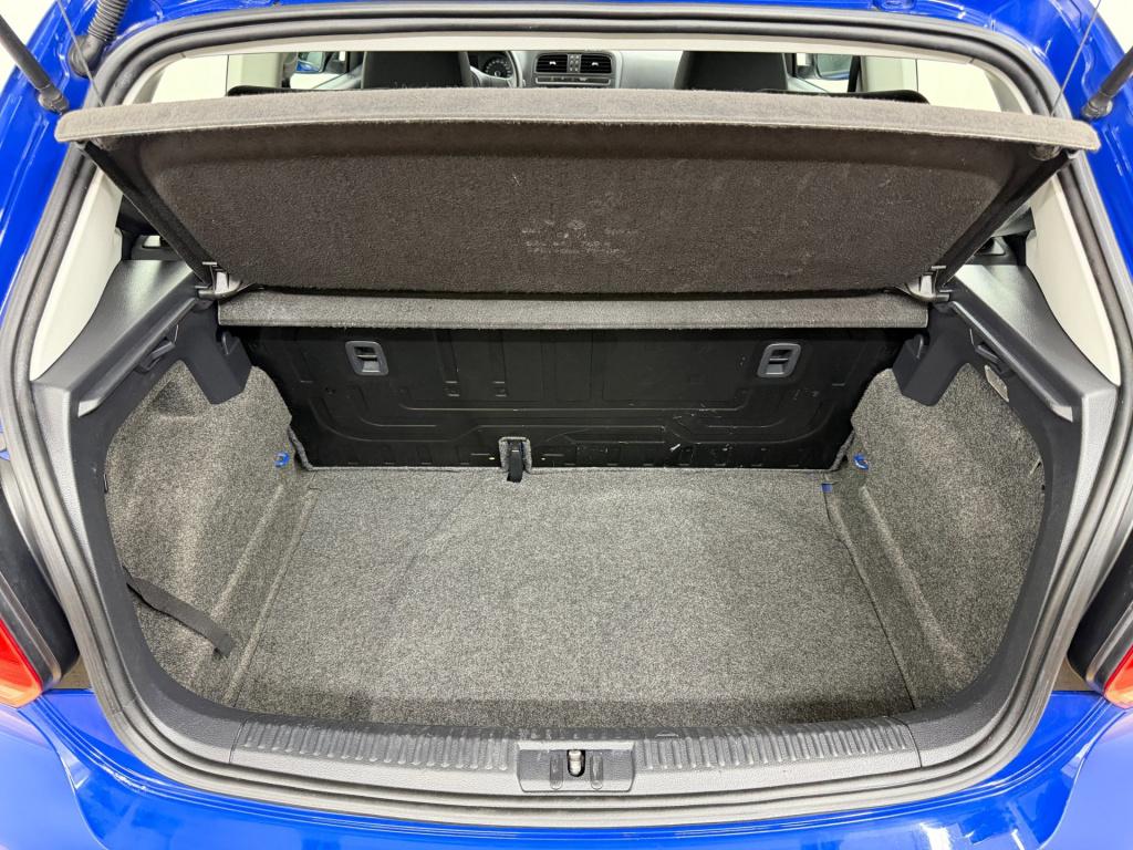 Volkswagen Polo occasion 1.2 easyline | blauw | tweedehands volkswagen polo