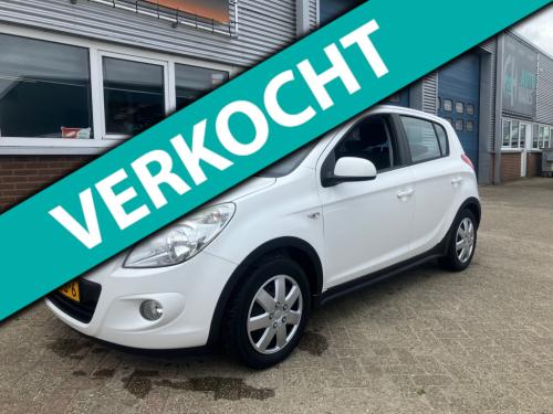 Hyundai I 20 1.2i dynamicversion airco
