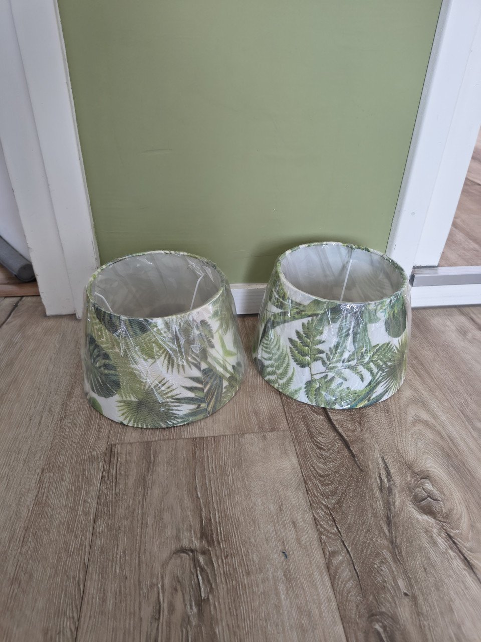 2x nieuwe witte lampenkap met groene bladeren, blad lamp.