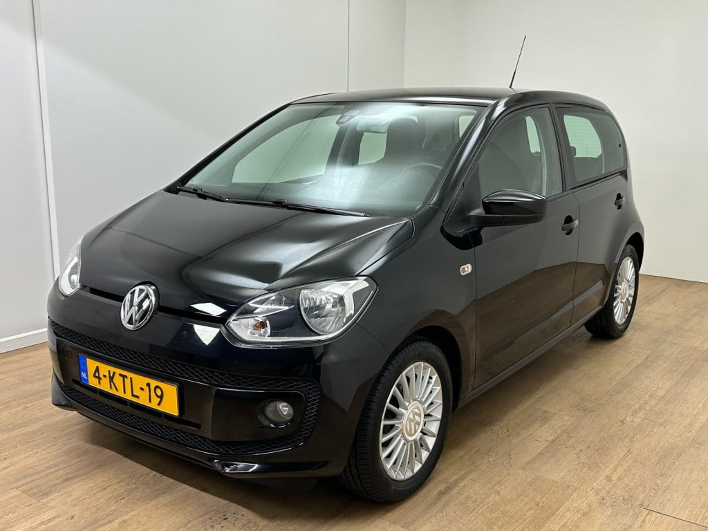 Volkswagen UP! occasion 1.0 high up! bluemotion | zwart | airco | aux | twe