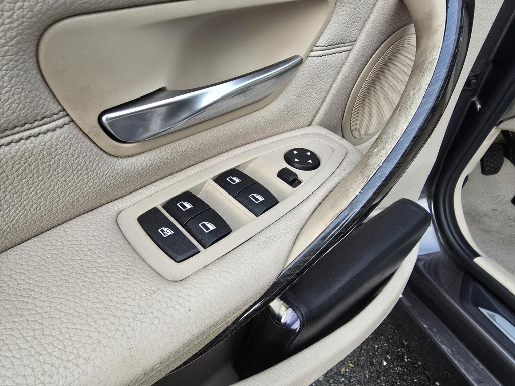 BMW 3-serie 320i efficientdynamics edition business