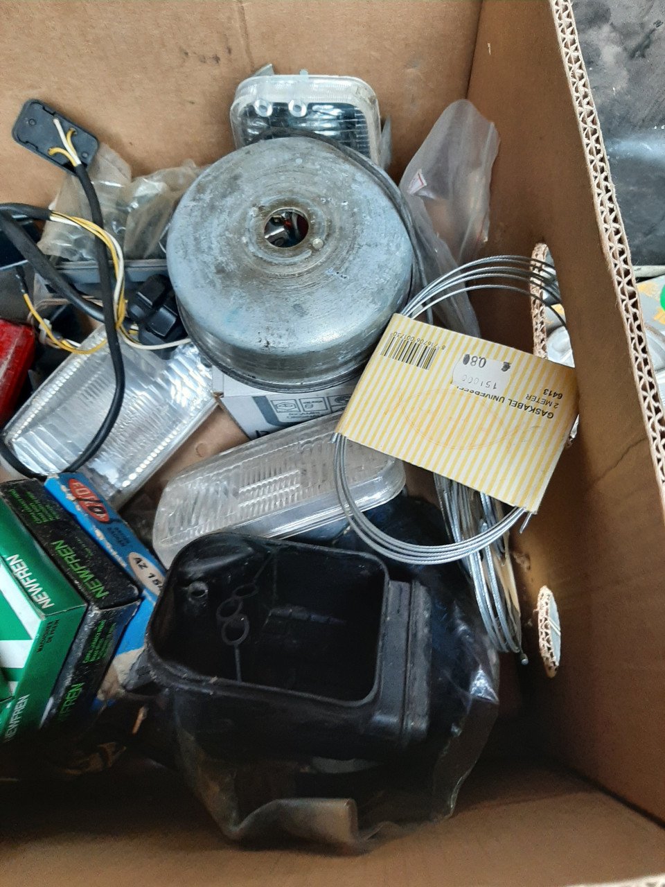 Diverse n.o.s vespa en andere brommer onderdelen