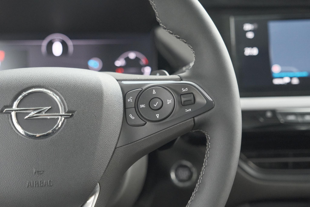 Opel Grandland turbo 130 at8 ultimate | camera | adaptieve cruise control |