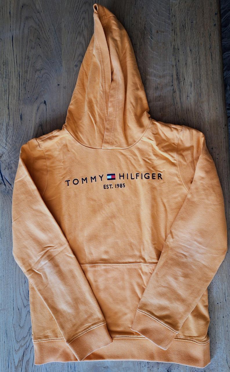 Diverse jongenskleding maat 164 korte broeken T-shirts hoodie