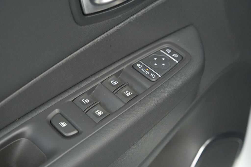 Renault Captur tce 120 edc intens | camera | navigatie |  parkeersensoren |