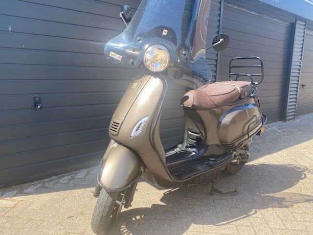 Schitterende btc riva luxury full option beugels windscherm dubbelzadel enz