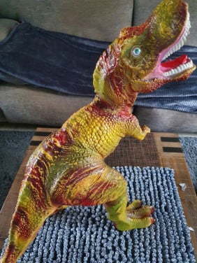 Prachtige heel grote JurassicPark legendarische brullende Tyrannosaurus Rex