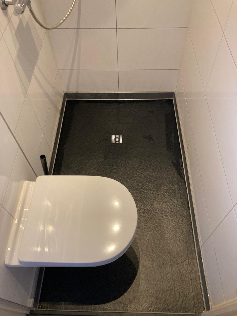 Tegelzetter nodig? Bel/app: 06 21937244 of Mail: jvbtegelzetter@gmail.com