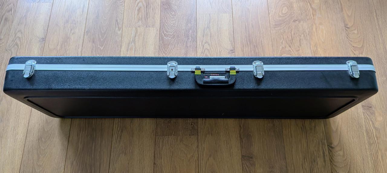 Degelijke koffers voor de basgitaar