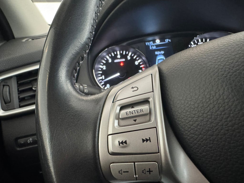 Nissan Qashqai 1.6 connect edition