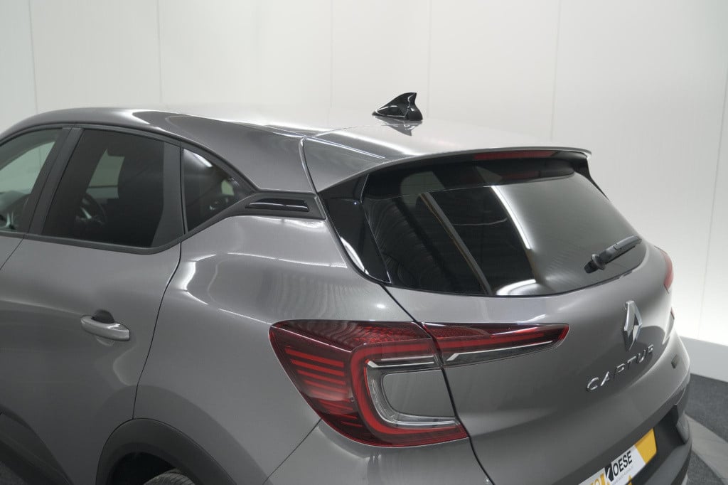 Renault Captur 1.6 e-tech full hybrid 145 techno | trekhaak | navigatie | p