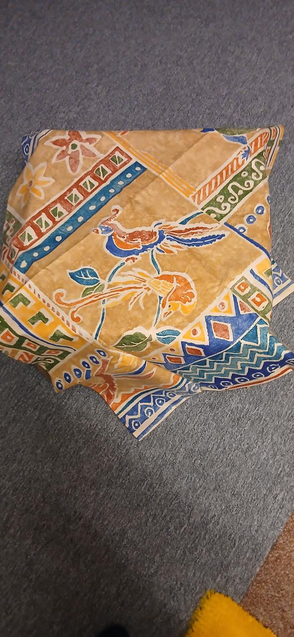 Tafelkleed  rond 120 doorsnee.Nieuw!!