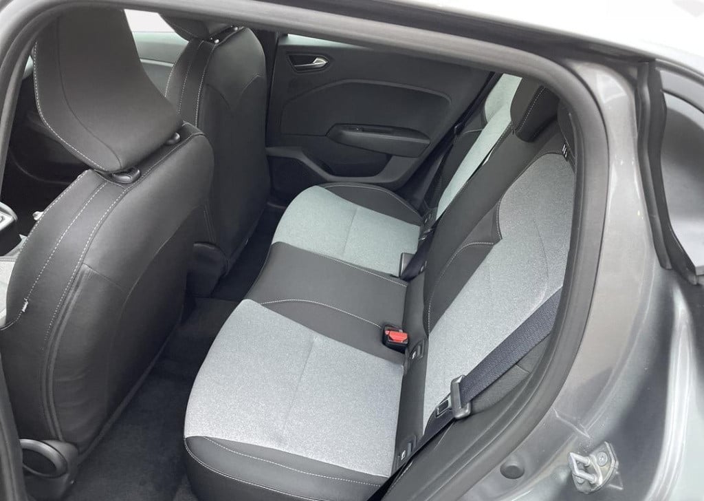 Renault Clio 1.6 e-tech full hybrid 145 evolution - pack navigation