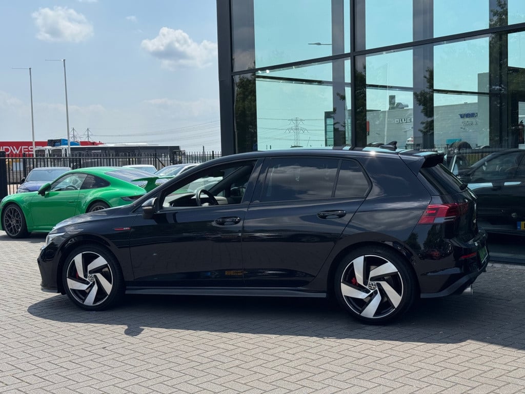 Volkswagen Golf 2.0 tsi gti * camera * stoel + stuur verwarming * carplay