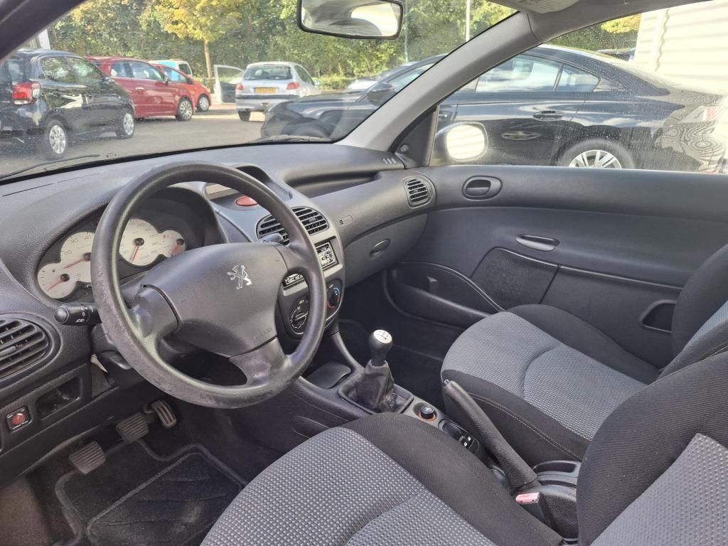 Peugeot 206 1.4i x-line lmv/trekhaak nieuwe apk
