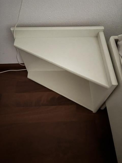 MDF bed 140x200 met bijpassende nachtkastjes