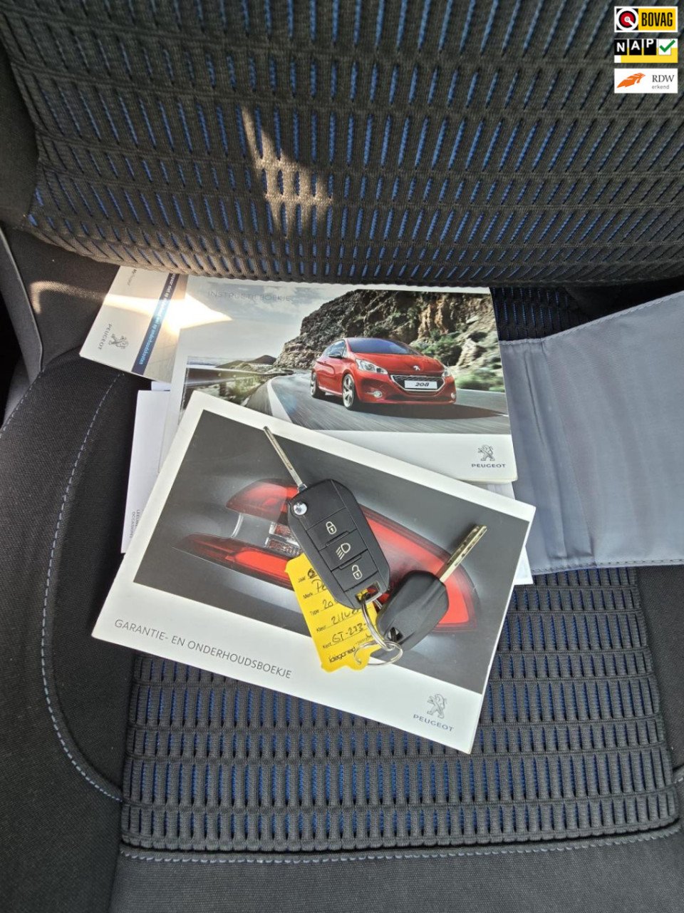 Peugeot 208 1.2 puretech allure