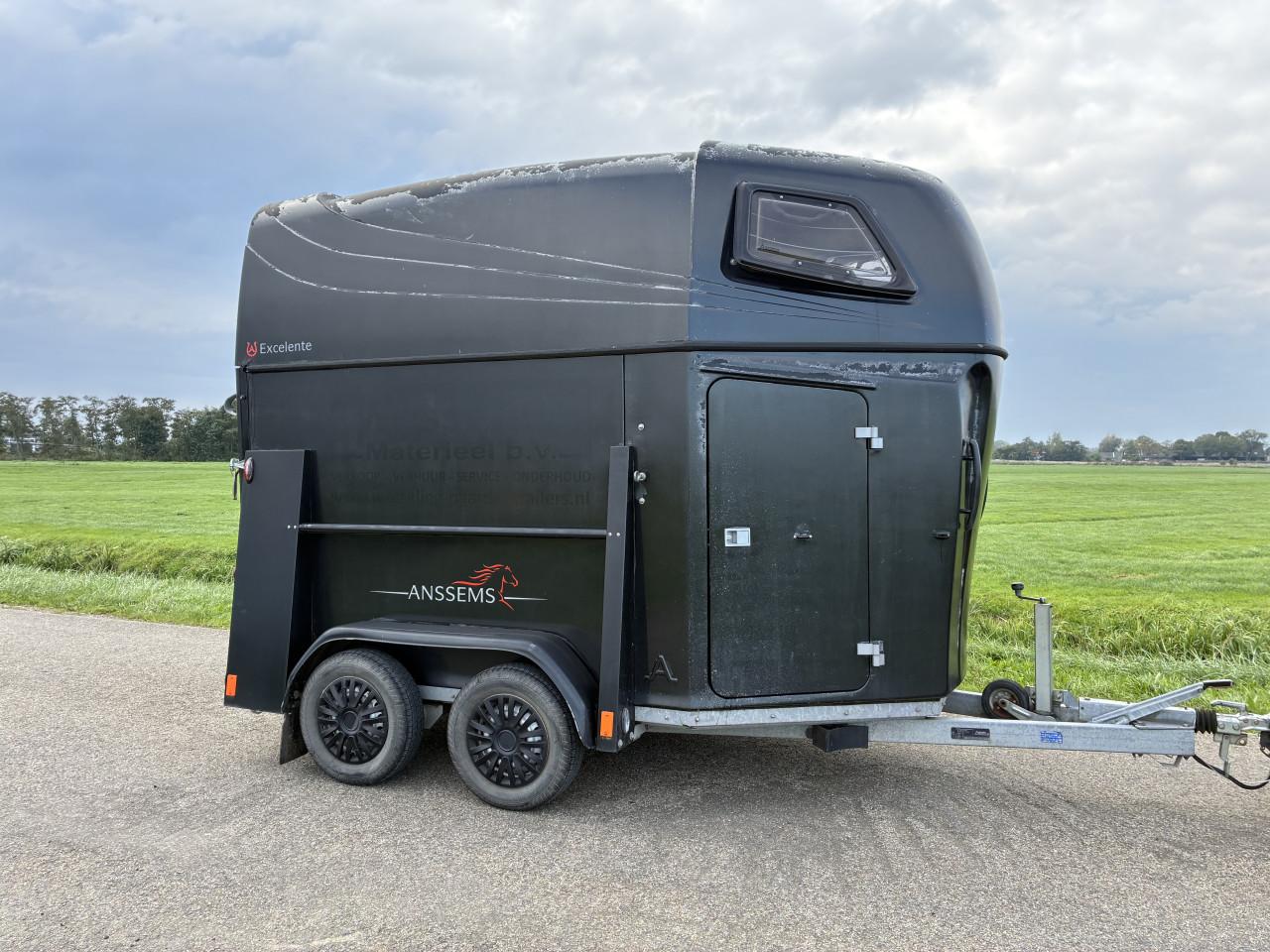 Volledig polyester 2 prds Anssems Excellente met zadelkamer