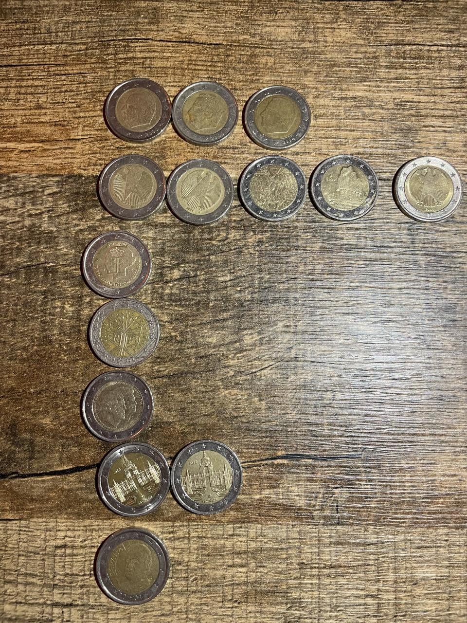Verschillende 2 euromunten