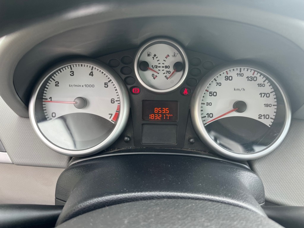 Peugeot 207 1.4 - 16v x-line