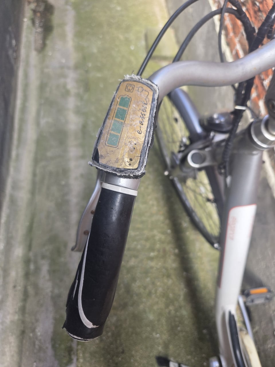 Oude elektrische fiets