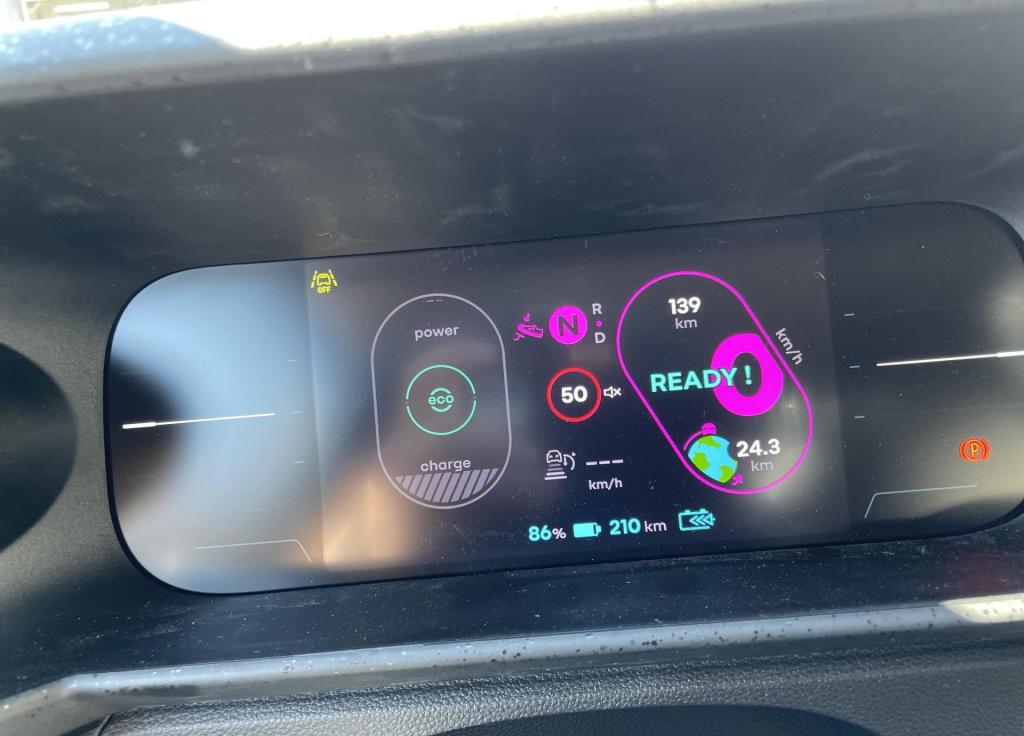 Renault Twingo urban range techno 27.5 kwh - demo / 18" lm velgen