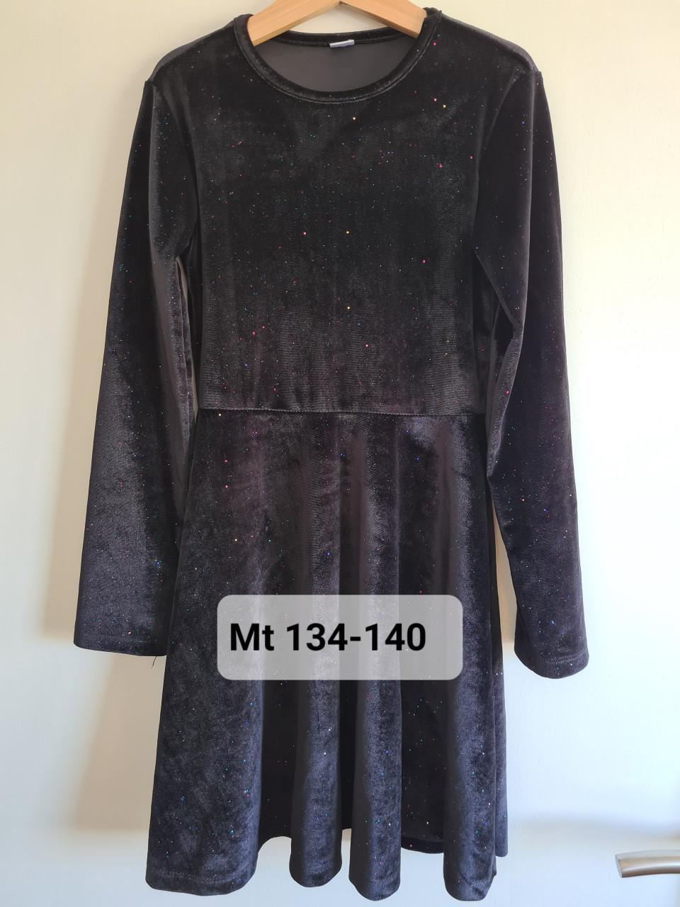 Zwart fluweel jurkje met glittertjes van Zeeman  Mt 134-140