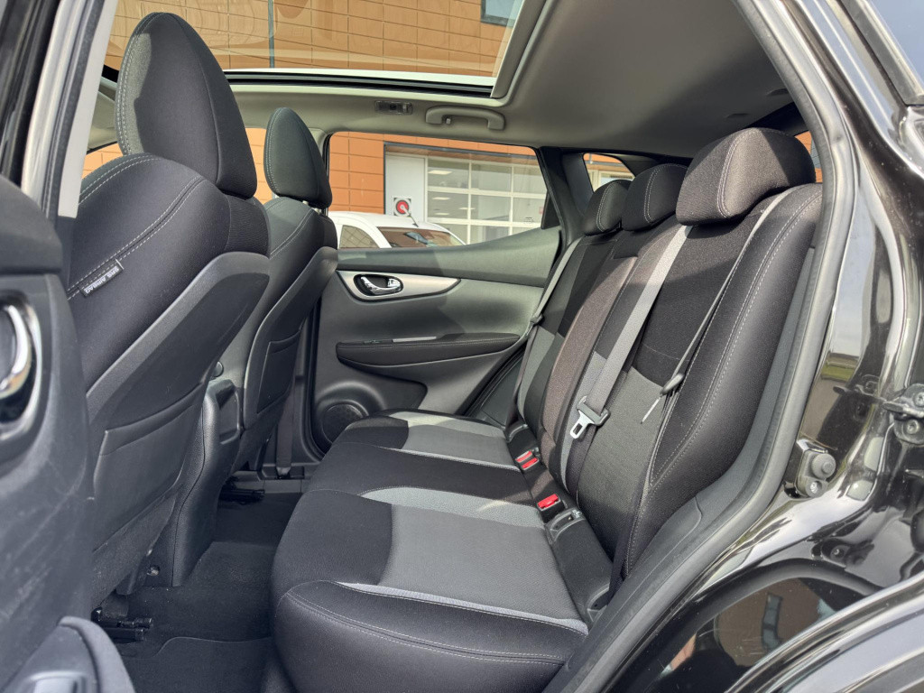 Nissan Qashqai 1.2 n-connecta design pack