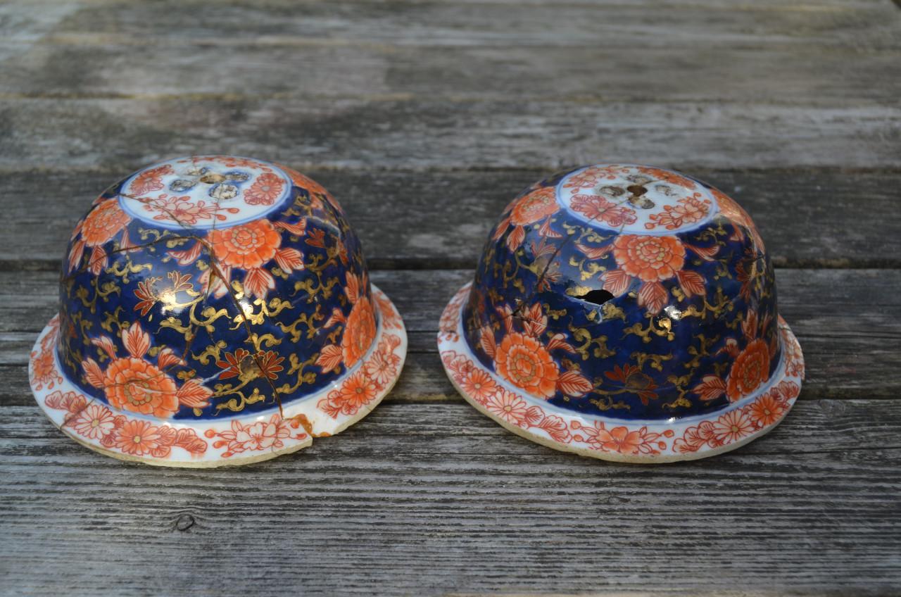 Paar Imari dekselvazen in puinstaat! 1 1/2 dan toch.