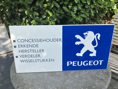 Peugeot dealer bord