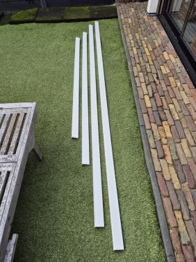 Kunststof afwerkplinten wit