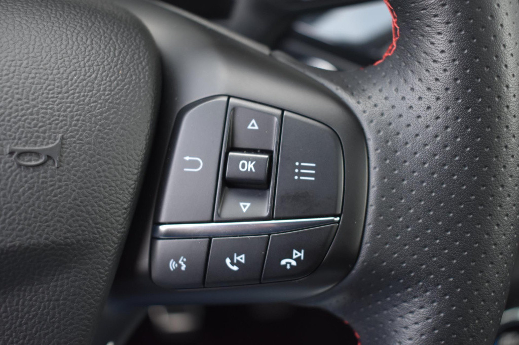 Ford Focus wagon 1.0 ecoboost hybrid st line | panoramadak | apple carplay 
