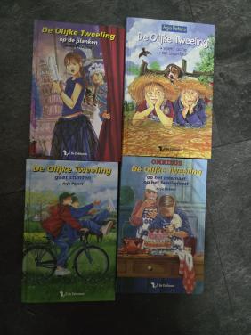 4 x boek Olijke Tweeling Zgan