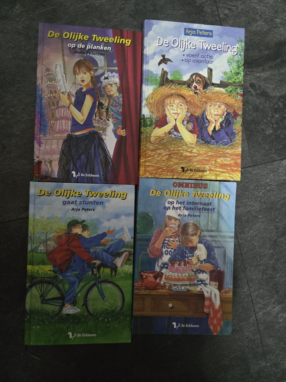 4 x boek Olijke Tweeling Zgan