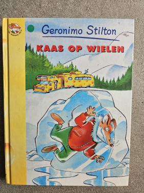 Diverse boeken van Geronimo Stilton en Oscar Tortuga
