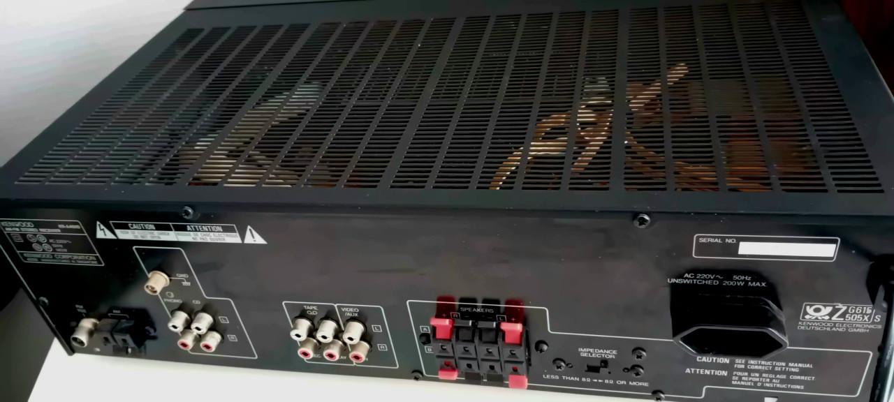 Kenwood versterker. KR A4010