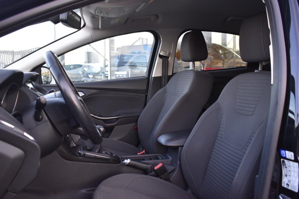 Ford Focus 1.0 titanium edition | climate control | cruise control | parkee