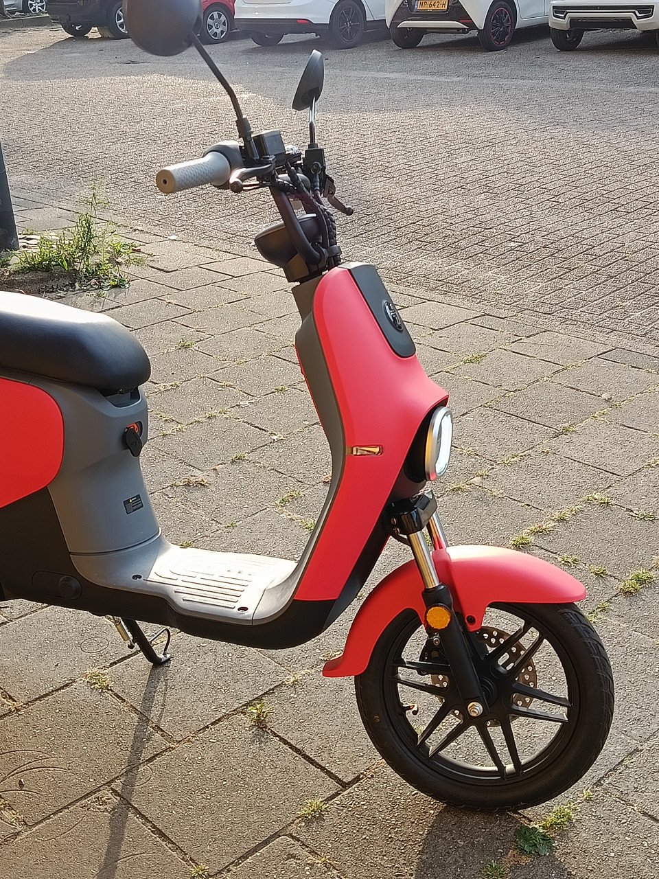 Segway B110S elektrische scooter. Nieuw. Blauw kenteken.