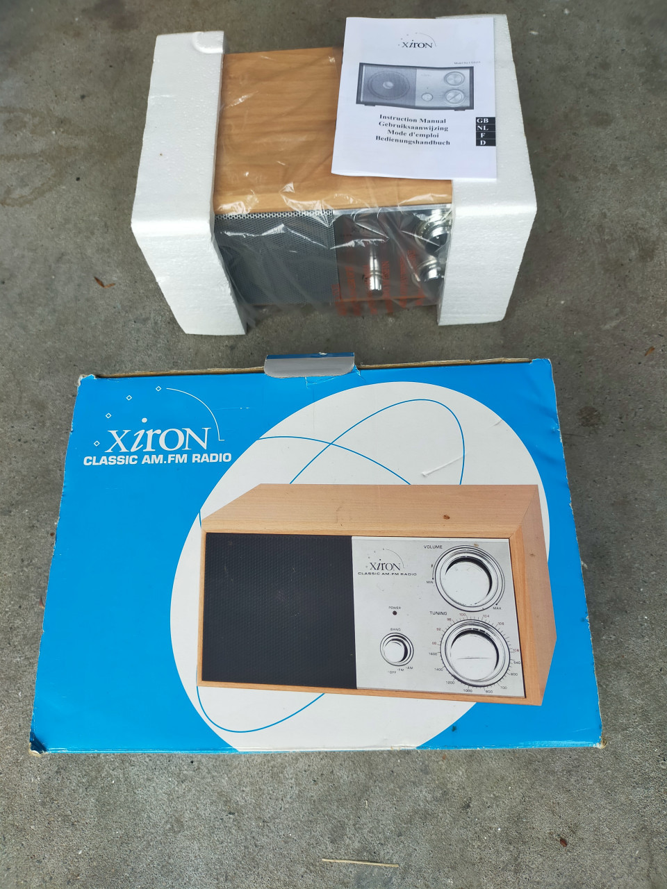 Analoge mono radio helemaal nieuw !