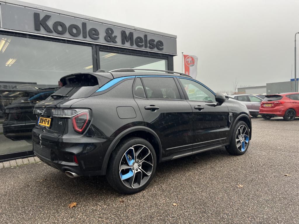 Lynk & Co 01 1.5 261pk plug in hybrid , pano dak , 360gr camera , adaptive 