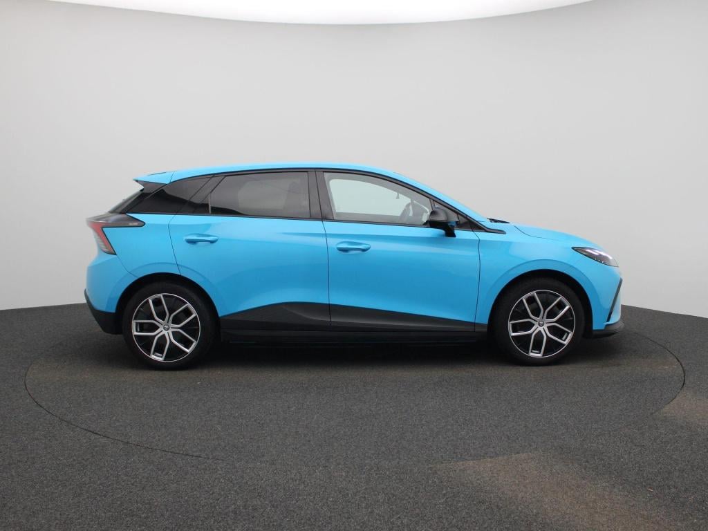 MG Mg4 64 kwh luxury all-season banden / navigatiesysteem / carplay / remot