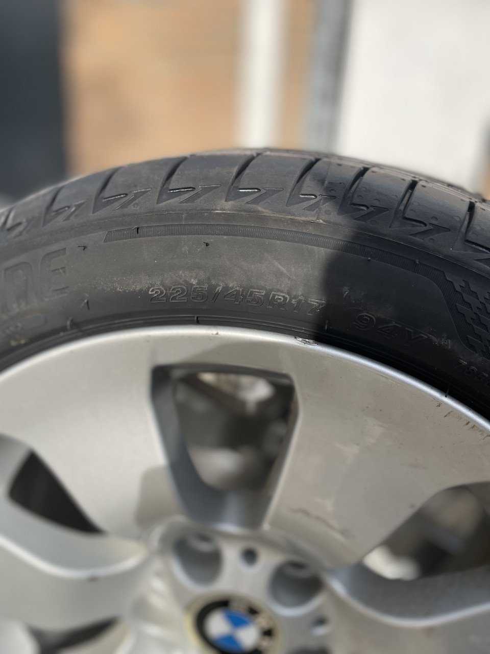 17 inch set velgen met nieuwe winterbanden voor BMW 5 serie