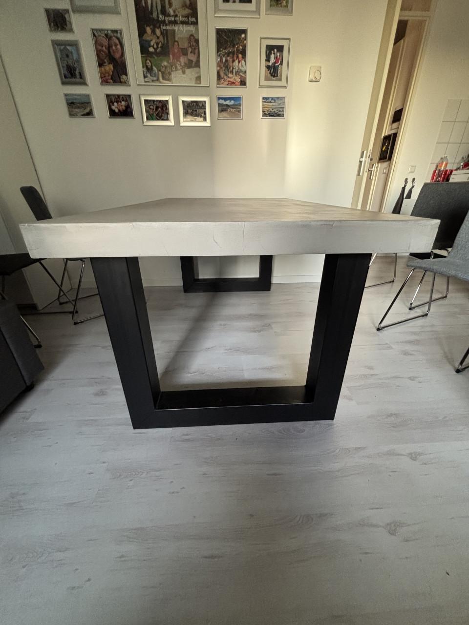 Meubelset betonlook (eetkamertafel, salontafel en tv meubel)