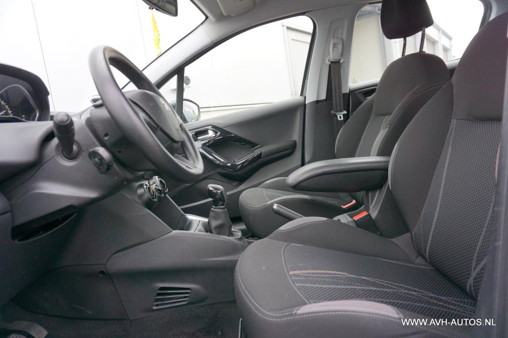 Peugeot 208 1.2 vti active
